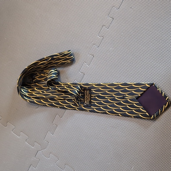 DeSantis Collection silk Tie - Picture 2 of 7